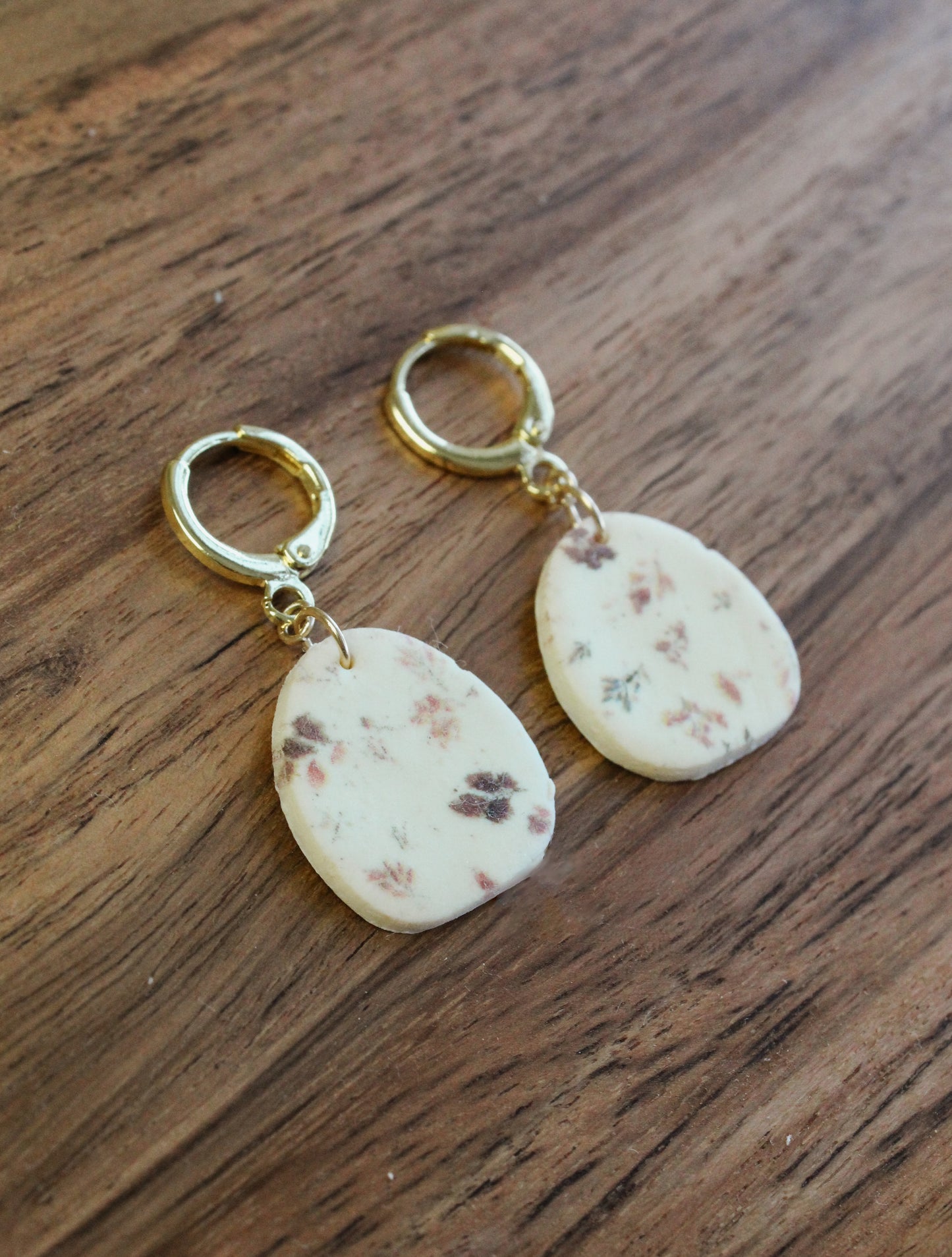 “Elowen” Rounded Arch Huggies