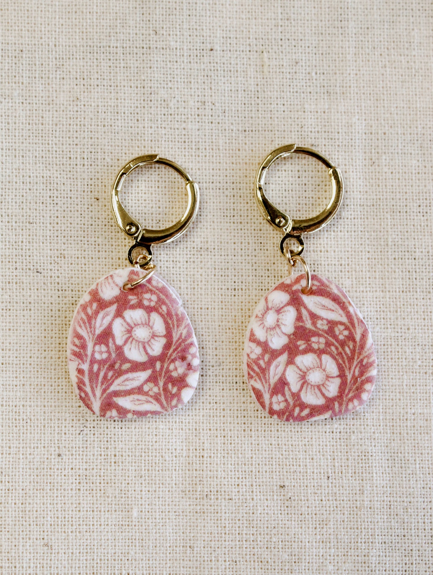 Rust Floral Arch Huggies