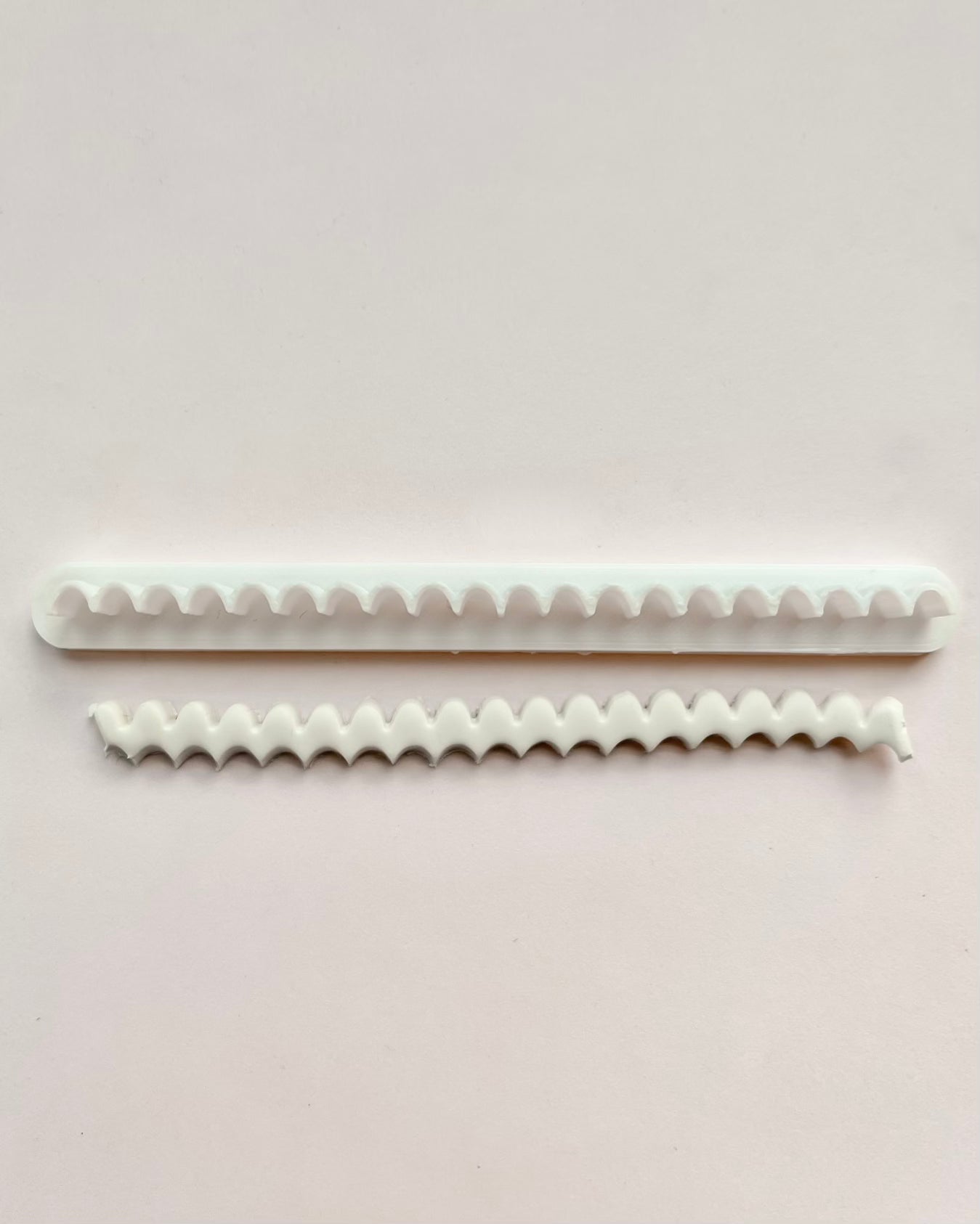 Squiggle Patterned Blade