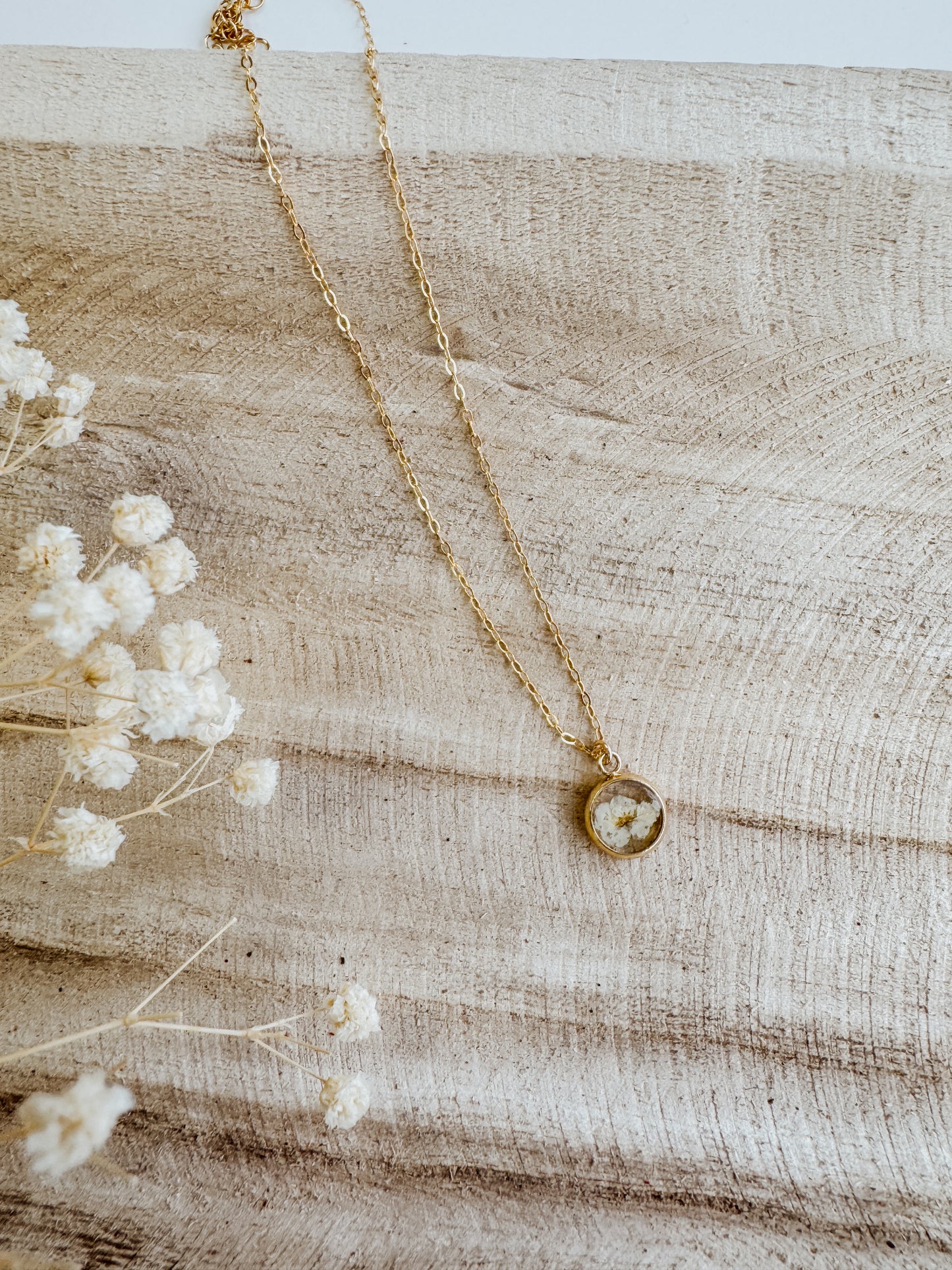 Round Spirea Blossom Necklace