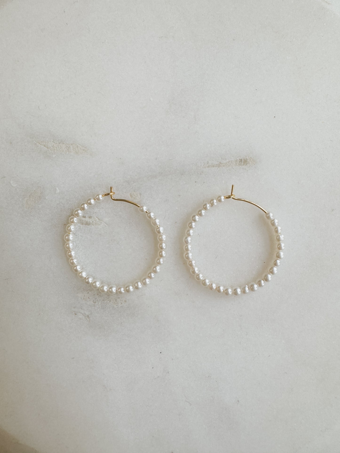 “Ellie” Hoops (25mm)