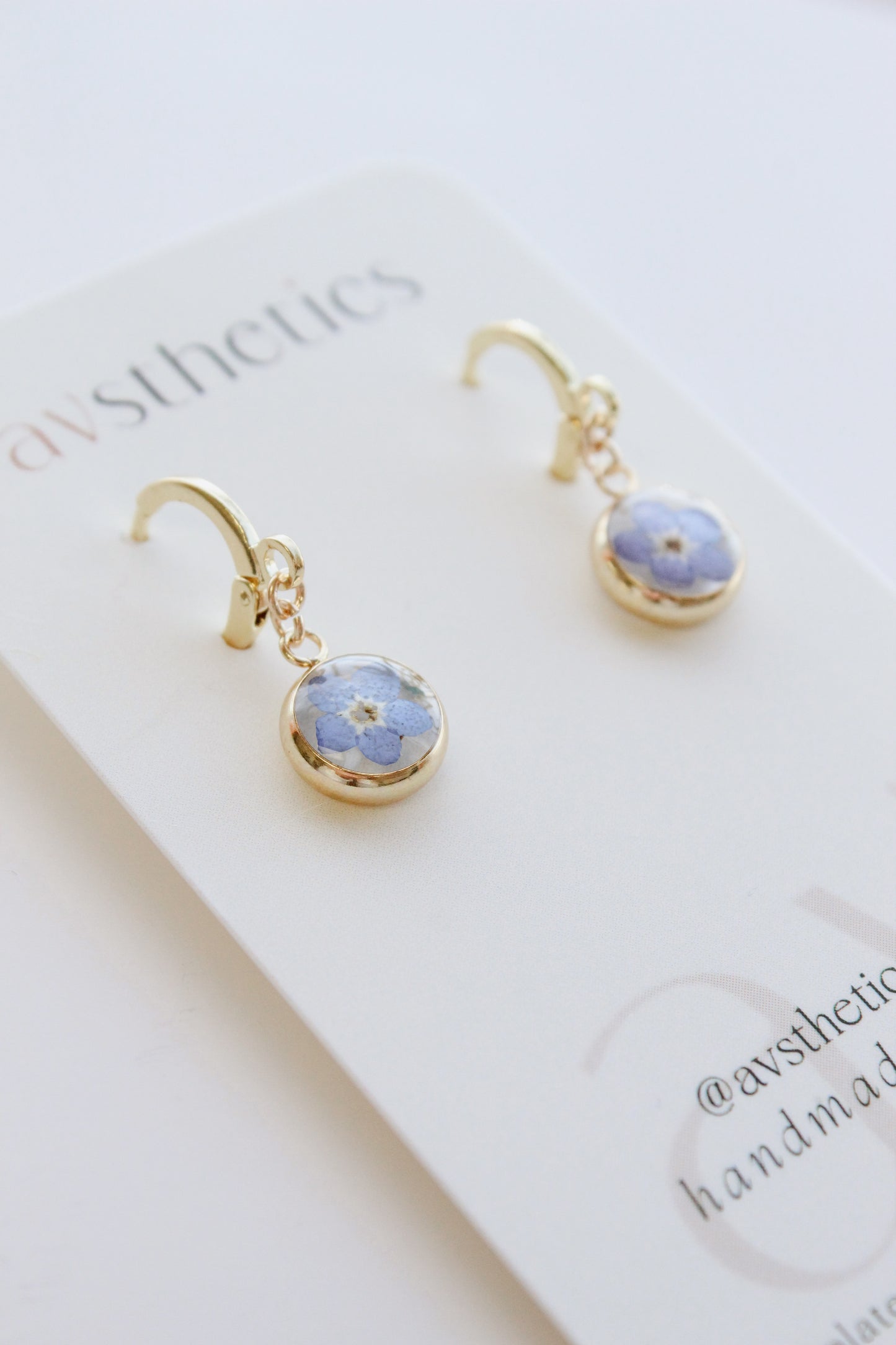 Forget-me-not Huggies - Round