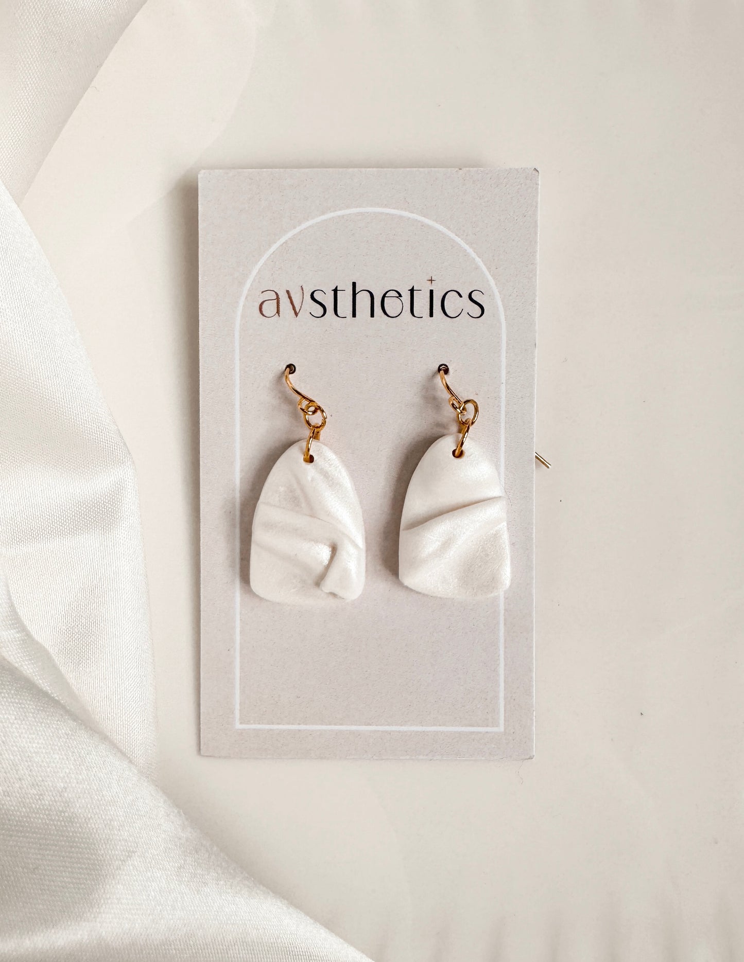 Silk - Pointed Arches