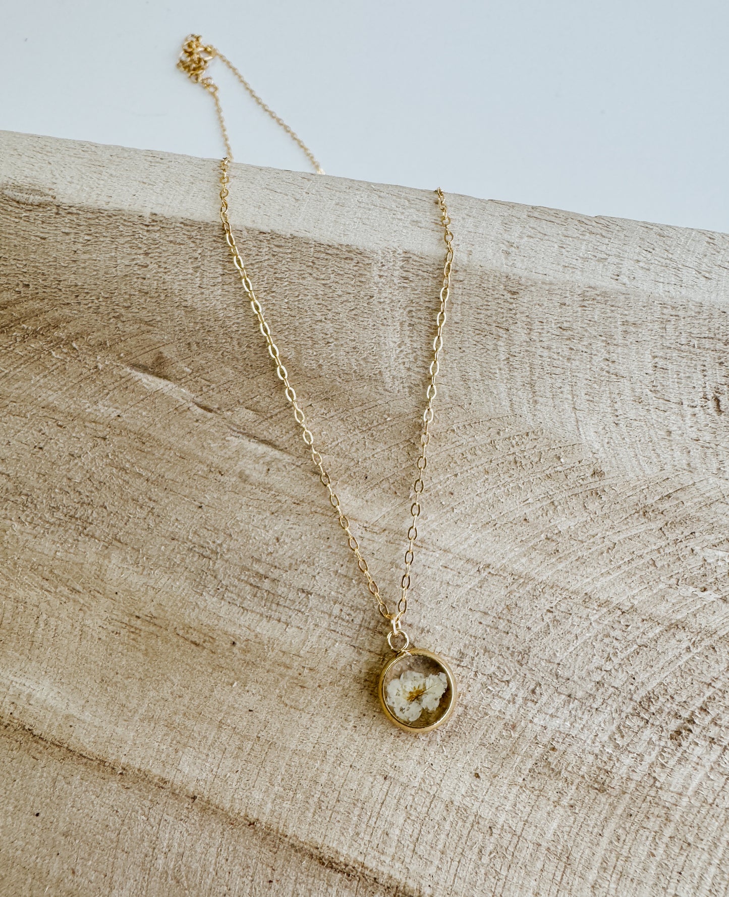 Round Spirea Blossom Necklace