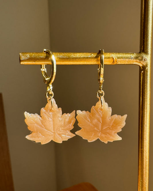 Maple Leaf Huggies - Caramel