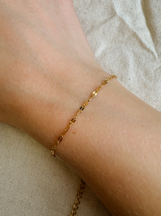 Sparkle Lip Chain Bracelet