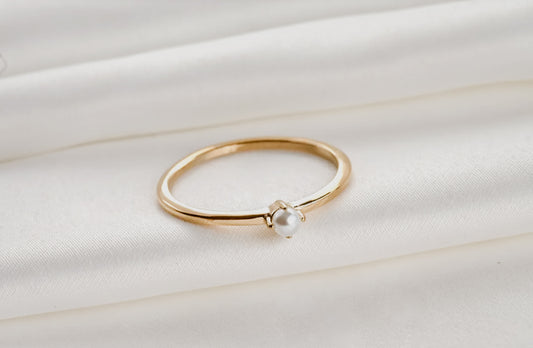 Solitaire Pearl Ring